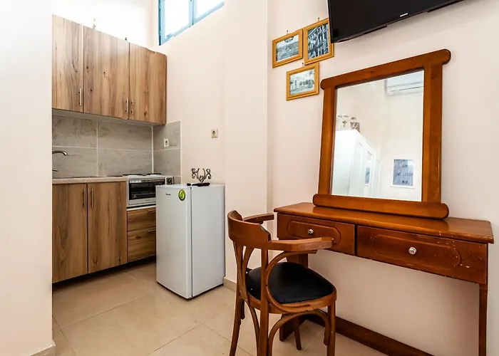 στούντιο στη στοά βαρβουτσή #3